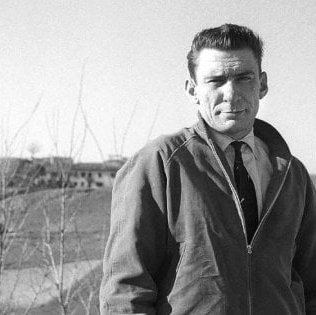 Beppe Fenoglio (1922-1963): al fuoco della controversia
