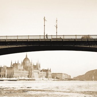 Il ponte Margherita che unisce l’isola Margherita al centro del Danubio, con Buda (riva destra) e Pest (riva sinistra)