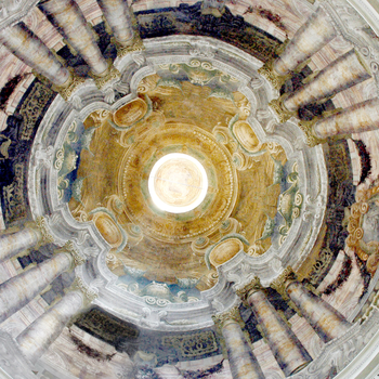 Struttura, architettura e decorazione delle cupole: grandezza e artificio a Roma e nel ducato farnesiano tra Cinque e Settecento
