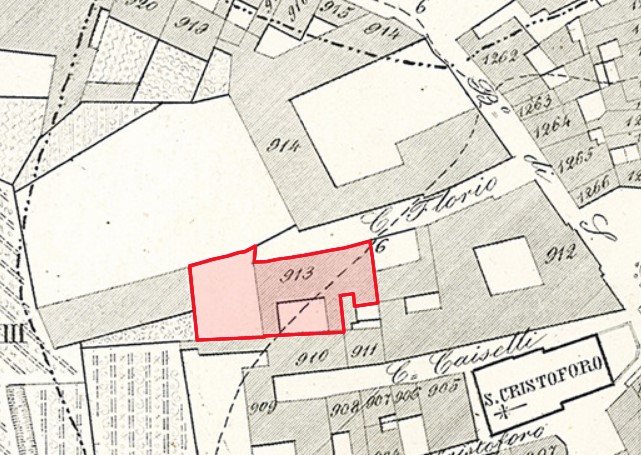 La posizione dell’edificio (evidenziato in rosso) rispetto all’attuale Palazzo Florio (914) e alla chiesa di S. Cristoforo nella mappa del Lavagnolo (1843-1850)